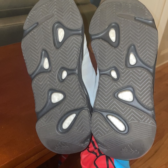 Yeezy 700 MNVN - Picture 8 of 8